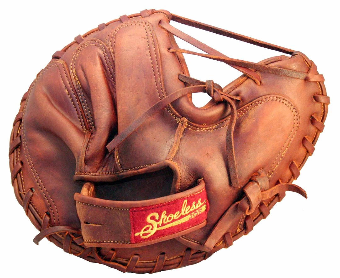 Shoeless Joe Golden Era Replica 1915 Catchers Mitt | 1915CM Baseball Gloves 2 Shoeless Joe Golden Era Replica 1915 Catchers Mitt | 1915CM Baseball Gloves - Image 2